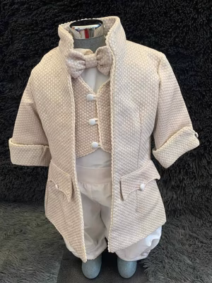 Traje bautizo